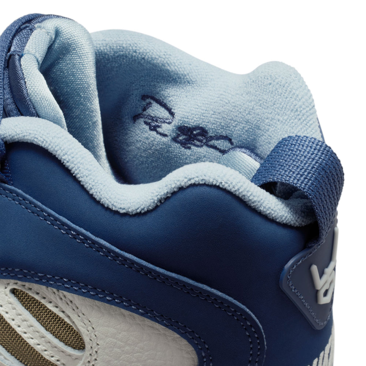Air Diamond Turf II Sail/Mystic Navy/Blue Grey/Metallic Gold II7080-100 