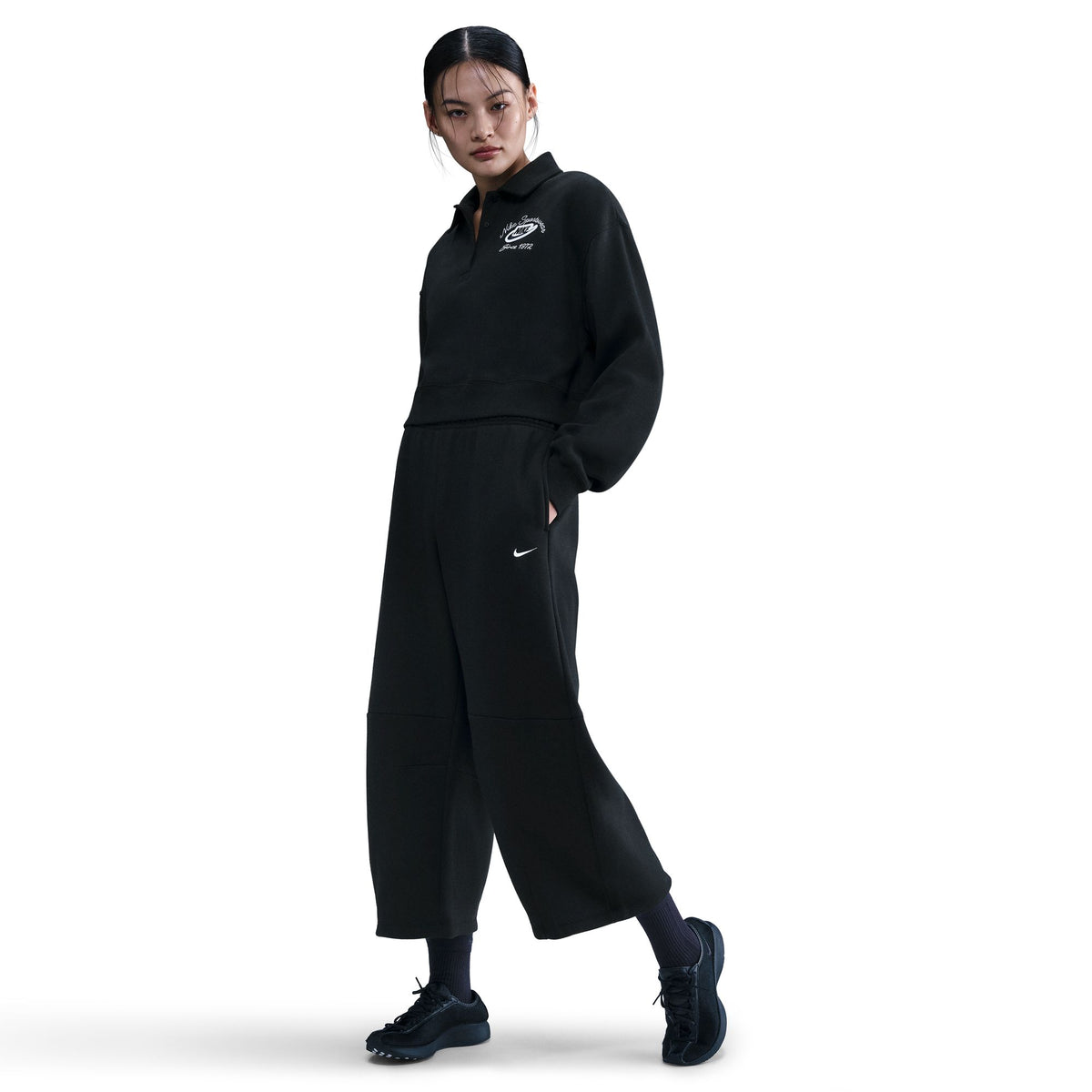 W NSW Phoenix Fleece Loose Mid-Rise Barrel Pants Black/Sail IM7474-010 