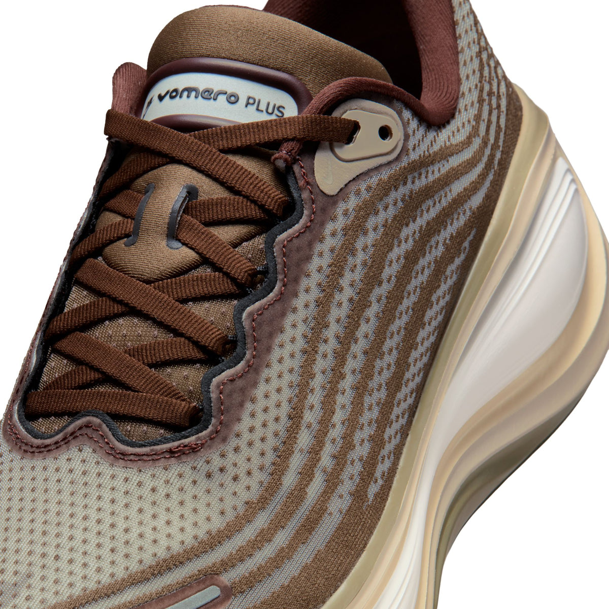 Nike Vomero Plus Off Noir/Pecan/Phantom IO4482-001 