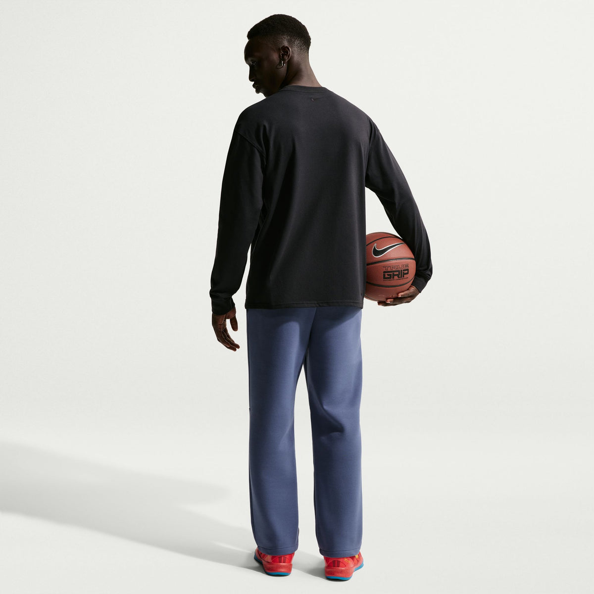 Kobe Bryant Dri-Fit Long-Sleeve Basketball T-Shirt Black IQ2372-010