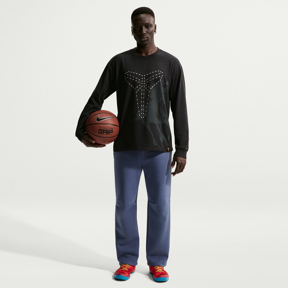 Kobe Bryant Dri-Fit Long-Sleeve Basketball T-Shirt Black IQ2372-010