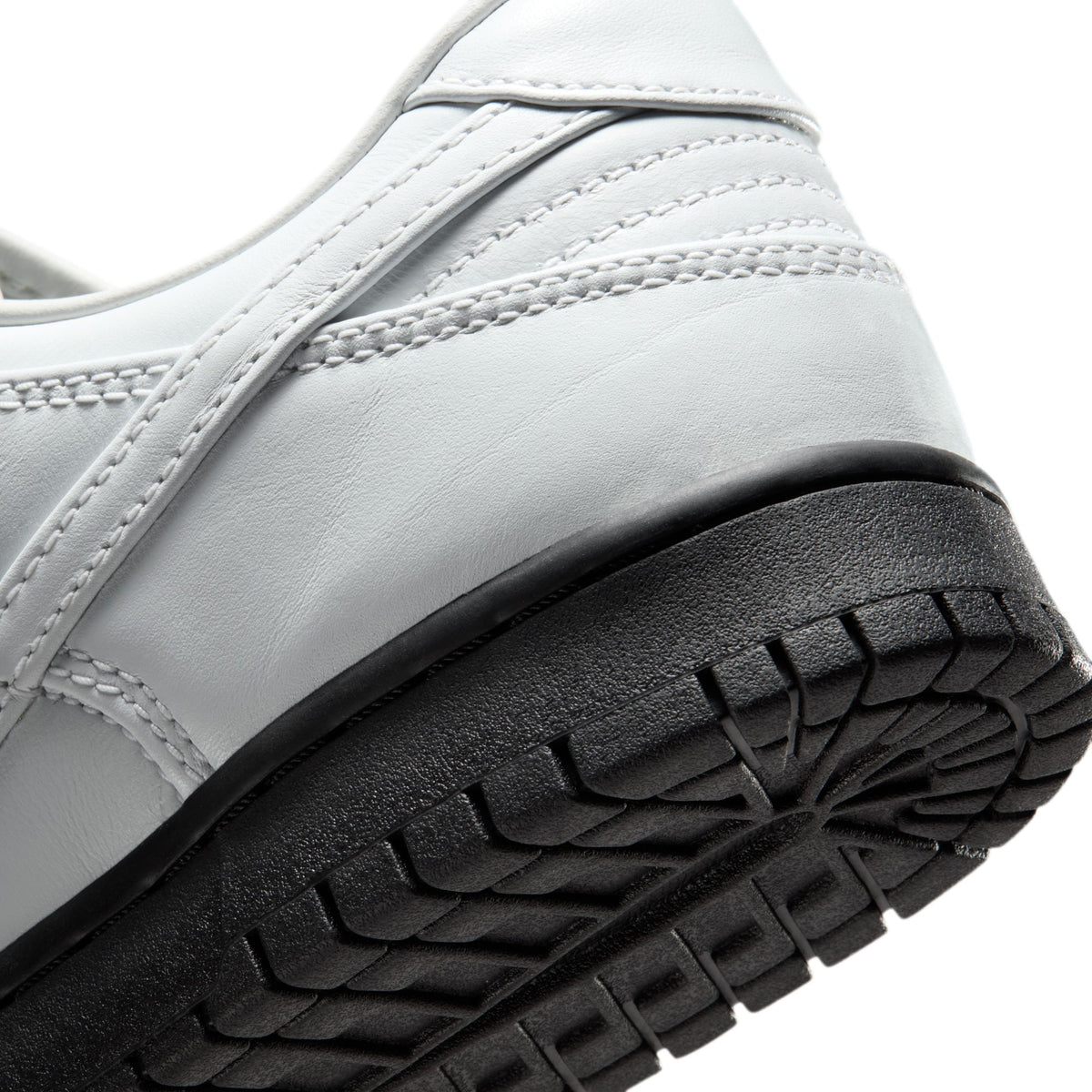 Dunk Low Retro Premium Off White/Black IQ3342-100
