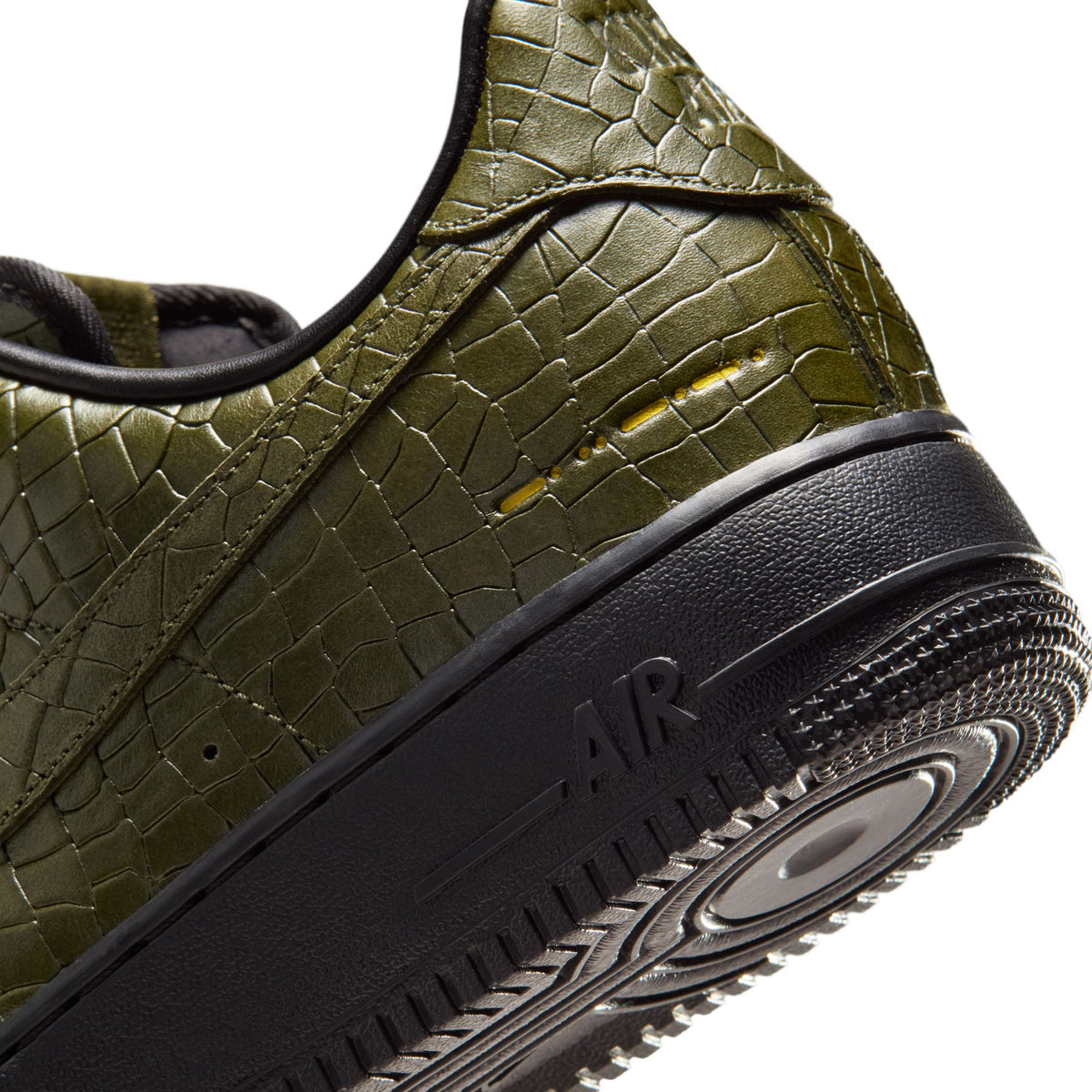 Air Force 1 '07 Premium Cargo Khaki/Black IQ3370-325