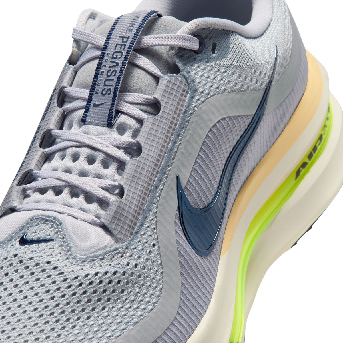 Pegasus Premium Wolf Grey/Midnight Navy/Pewter/Sail IR1815-012