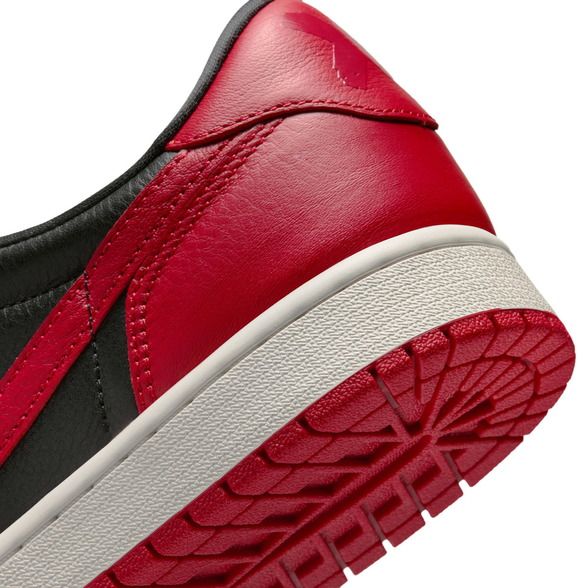 Air Jordan 1 Retro Low OG Black/Varsity Red/Summit White IW6276-001