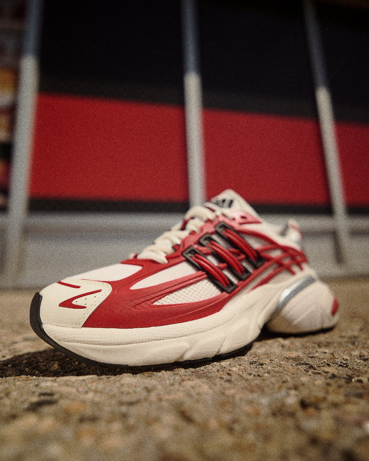 Adidas Adistar XLG 2.0 Power Red/Core Black/Off White