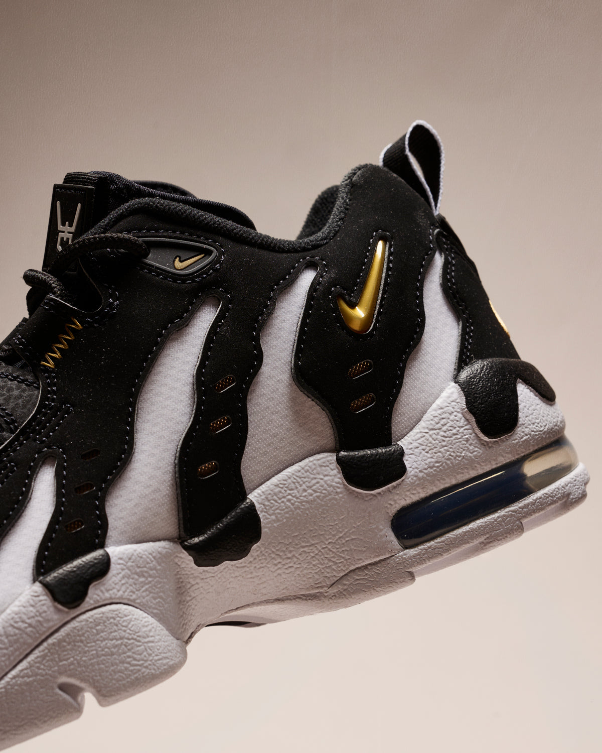 Air DT Max '96 Low Black/Metallic Gold/White IF5478-001