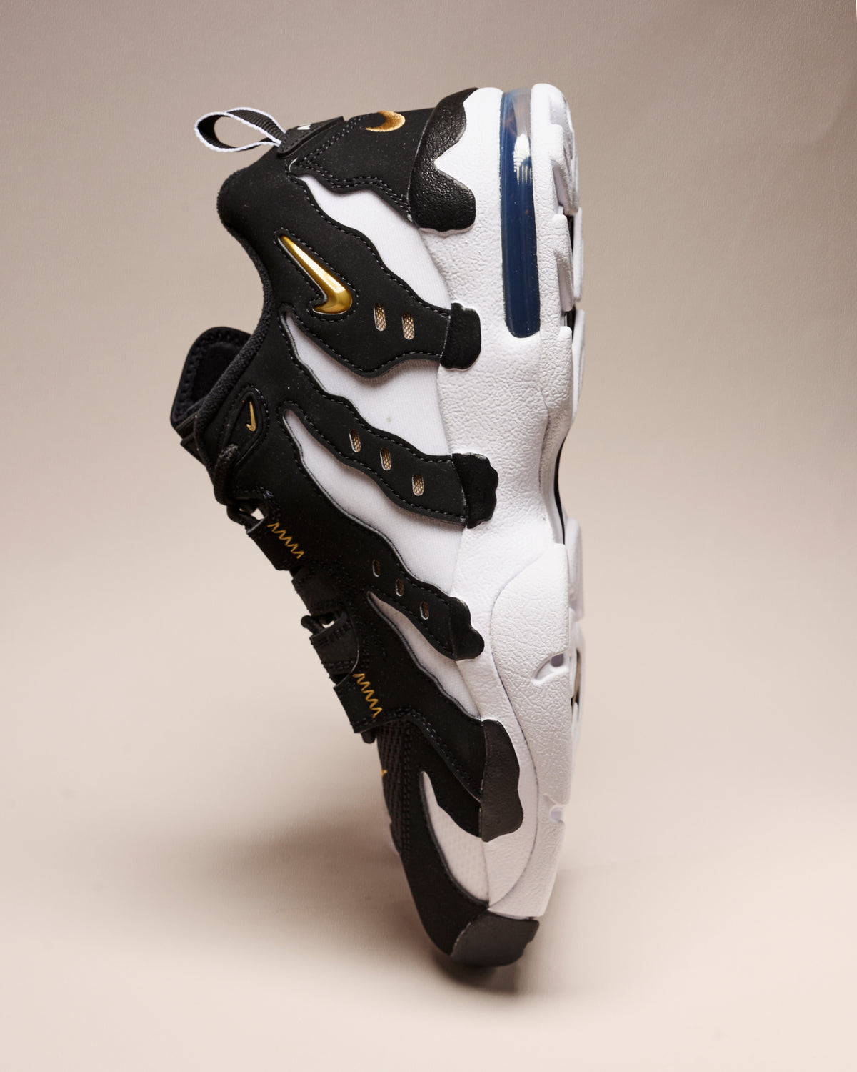 Air DT Max '96 Low Black/Metallic Gold/White IF5478-001