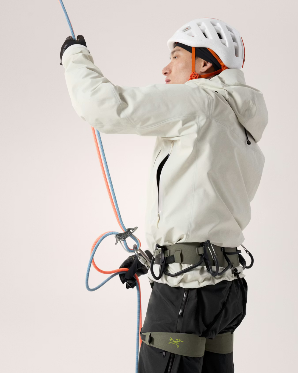 Arc'Teryx Alpha SV Jacket Sea Salt/Black