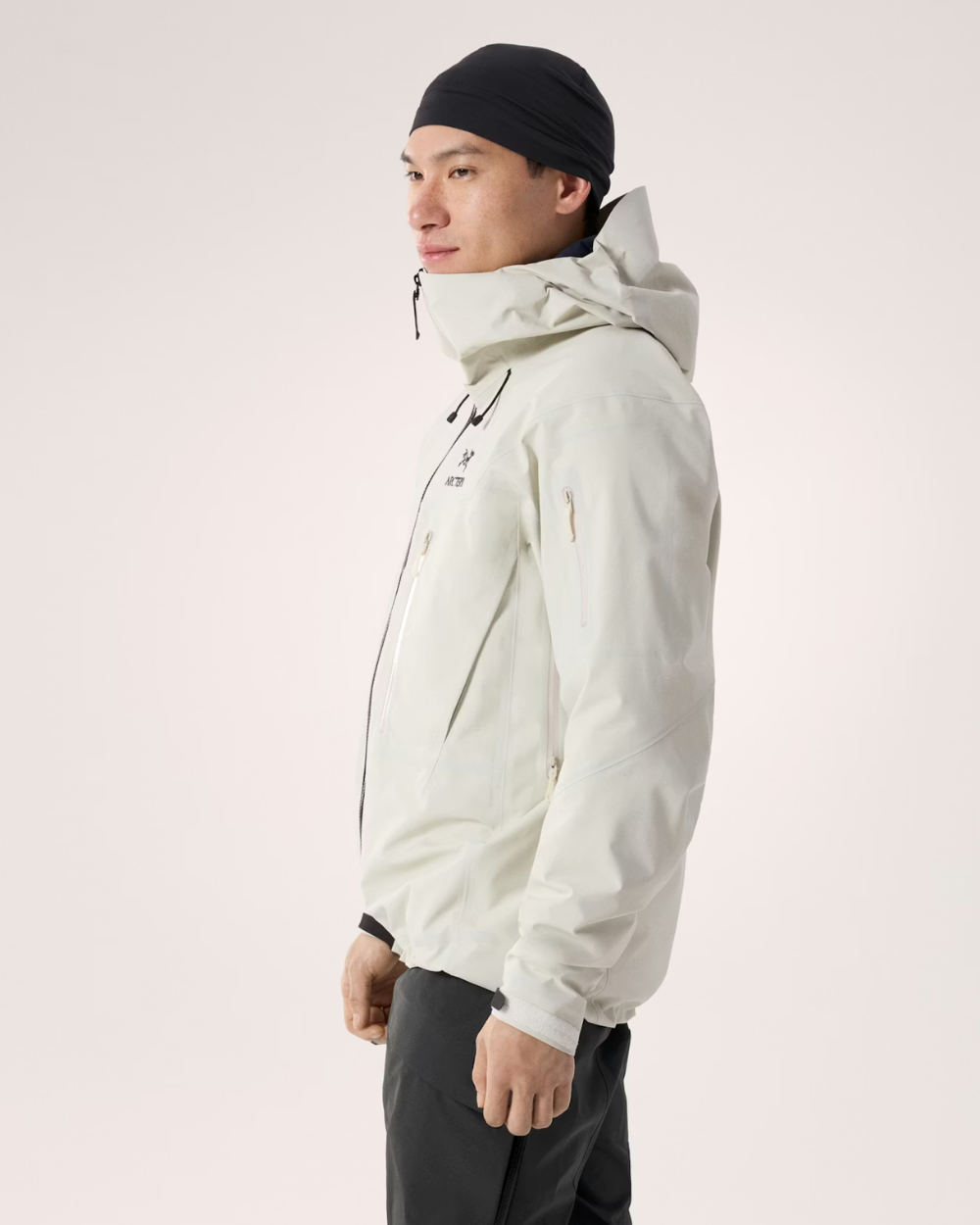 Arc'Teryx Alpha SV Jacket Sea Salt/Black