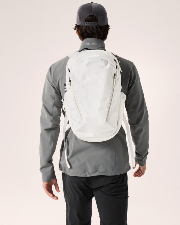 ARC’TERYX / MANTIS 26 BACKPACK 91NMNqGhIwL._UY1000_.jpg