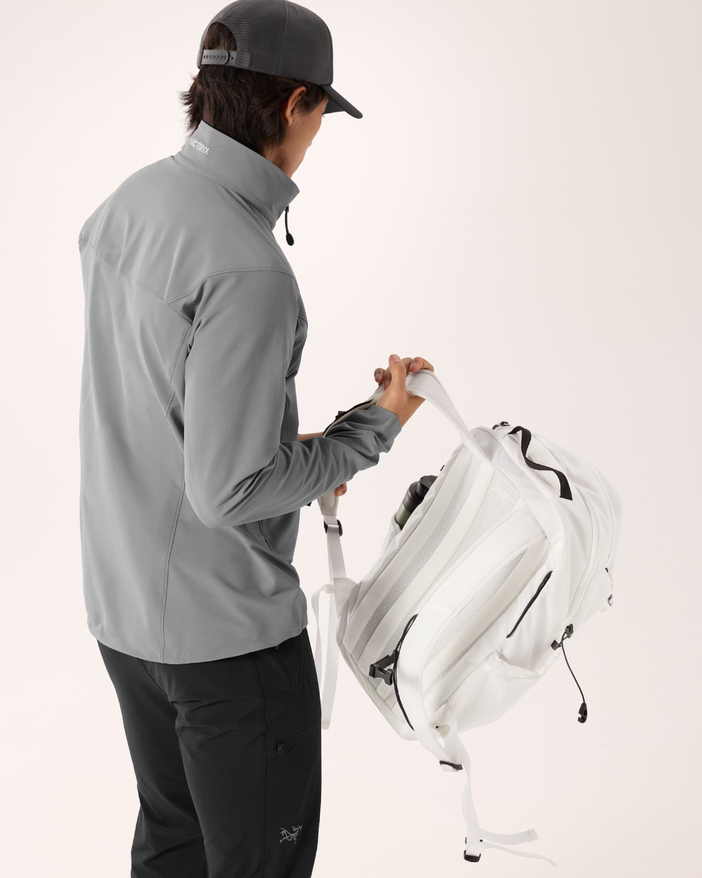 Arc'Teryx Mantis 26 Backpack - Arctic Silk I Momentum