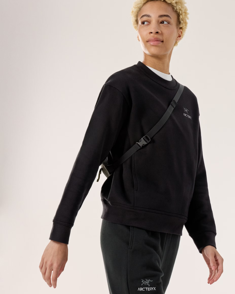 Arc'Teryx W Emblem Fleece Crew Black I Momentum - Momentum Clothing