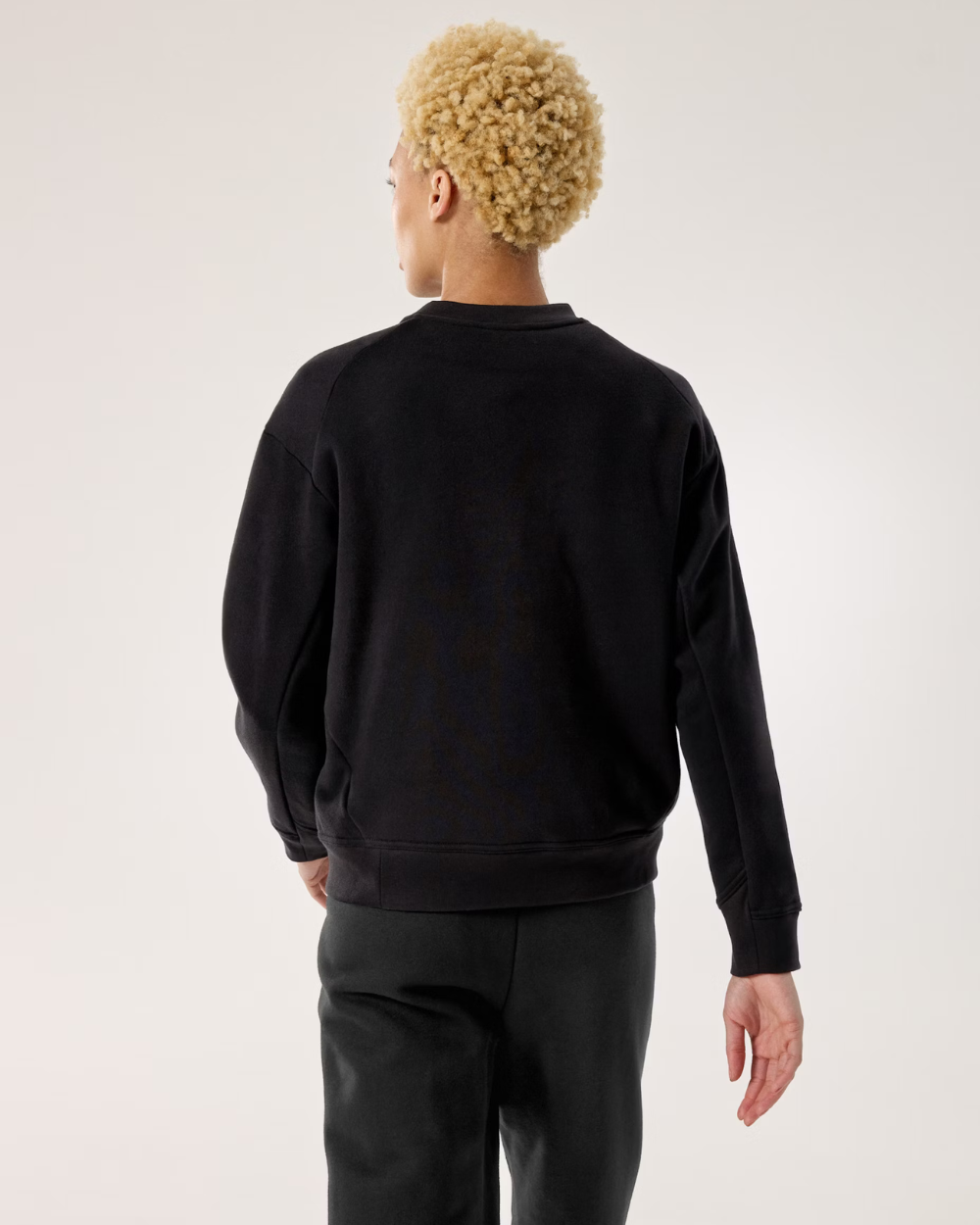 Arc'Teryx W Emblem Fleece Crew Black I Momentum - Momentum Clothing