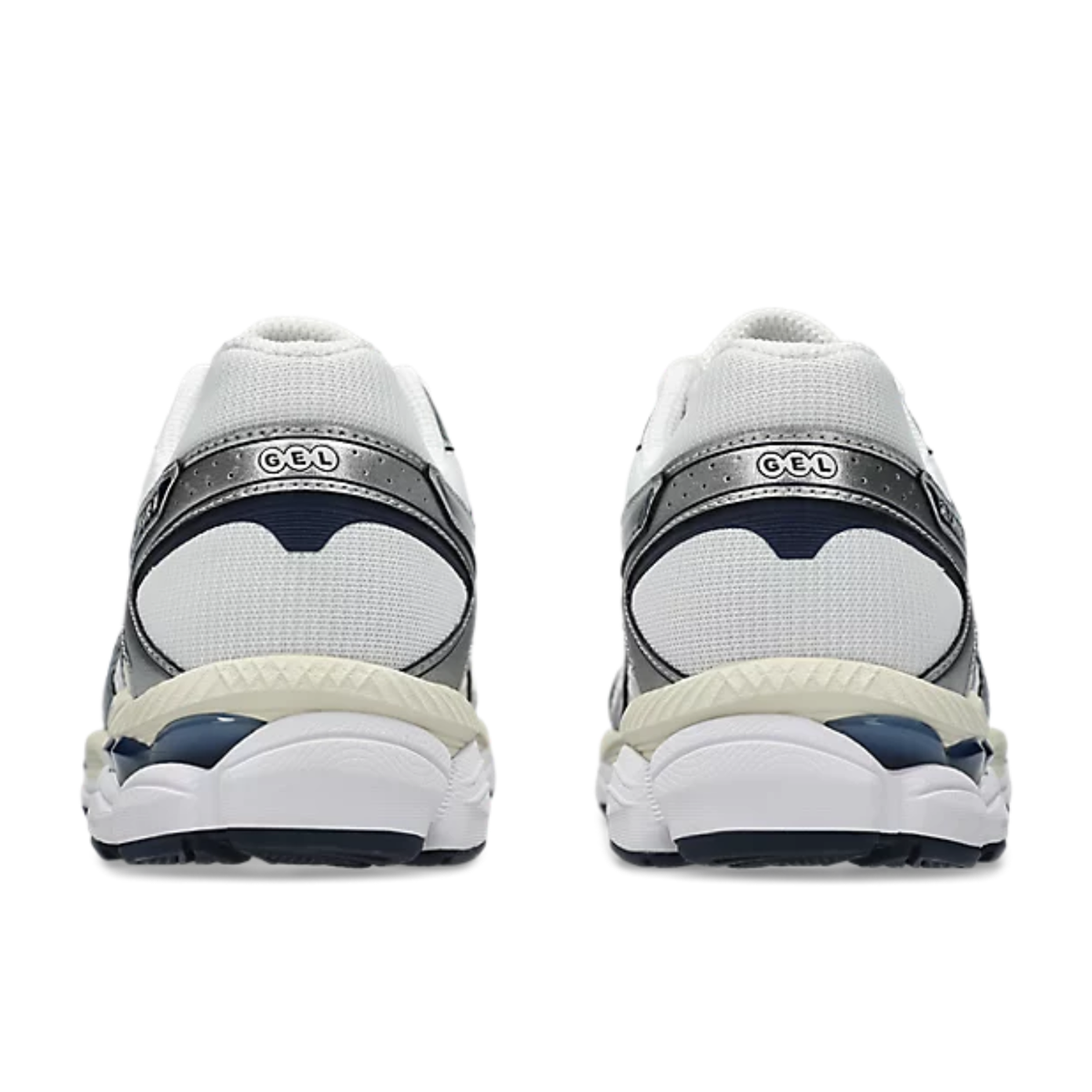 Asics Gel-Cumulus 16 White/Midnight 