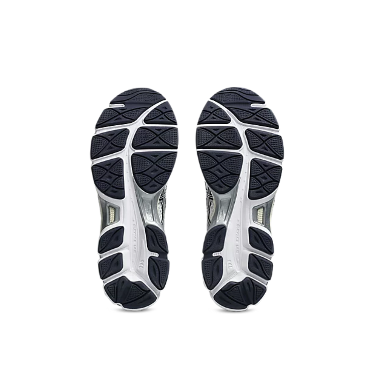 Asics Gel-Cumulus 16 White/Midnight 