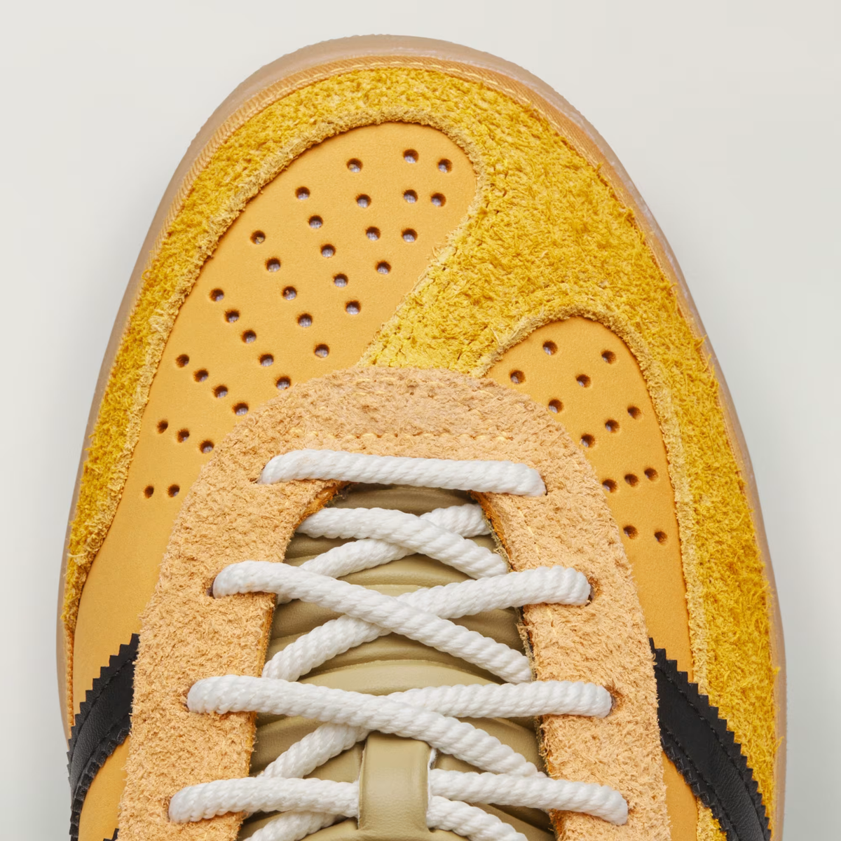 Bad Bunny Gazelle Indoor Solar Gold/Core Black/Gum3