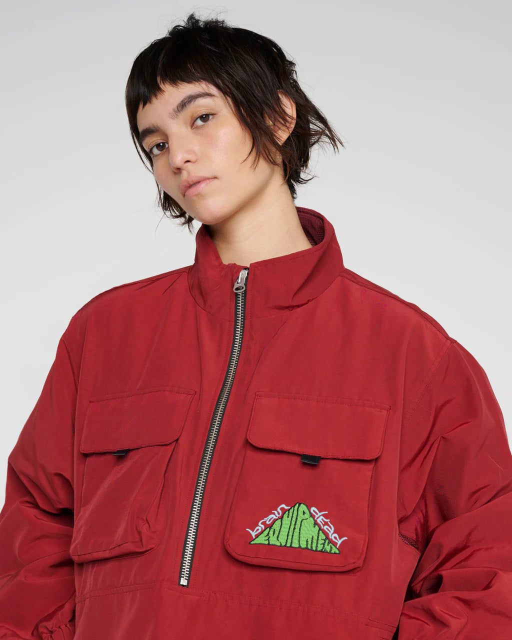 BRAIN DEAD EQUIPMENT RUNNING PULLOVER - RED I BRAINDEAD BRAIN DEAD EQUIPMENT RUNNING PULLOVER - RED I BRAINDEAD