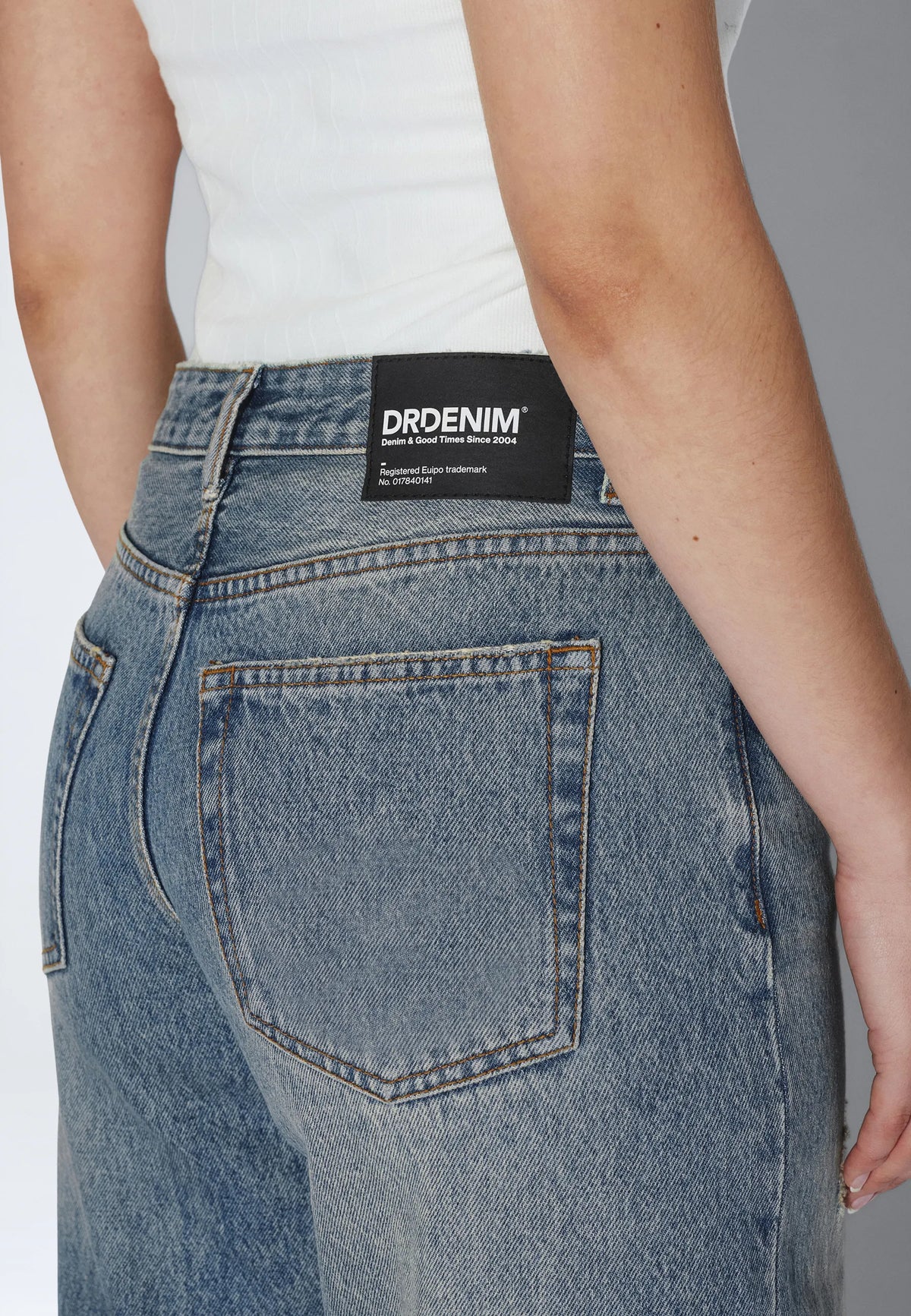 Dr.Denim W Rhue Low Wide Jeans Stream Sky Fade Vintage