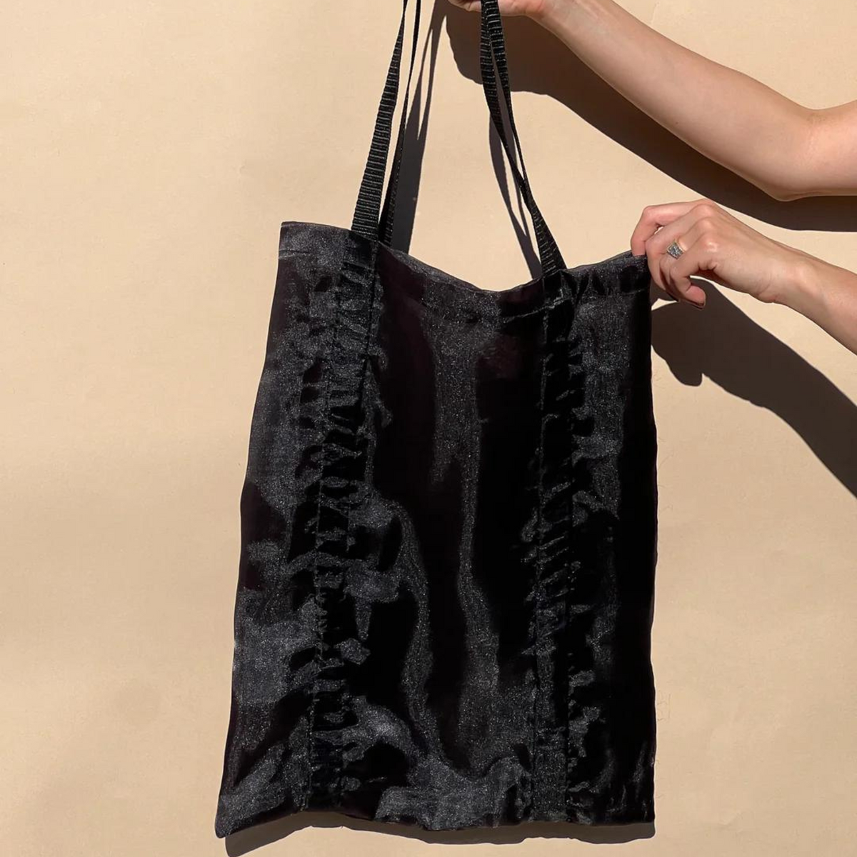 EM TOTE - BLACK