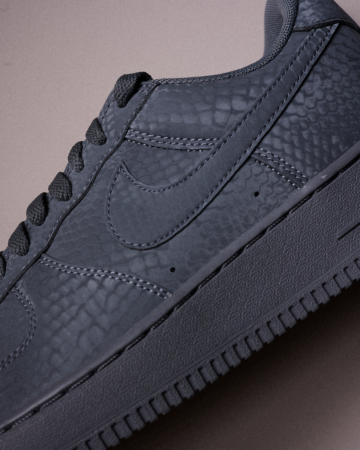 KOBE Air Force 1 Low Cool Grey/Wolf Grey IB0018-004