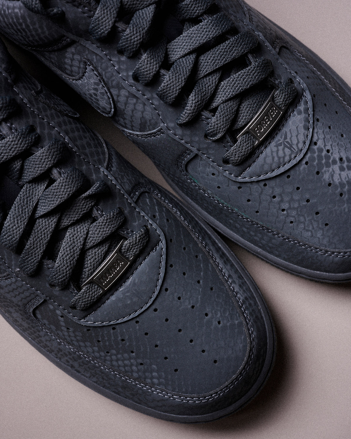 KOBE Air Force 1 Low Cool Grey/Wolf Grey IB0018-004