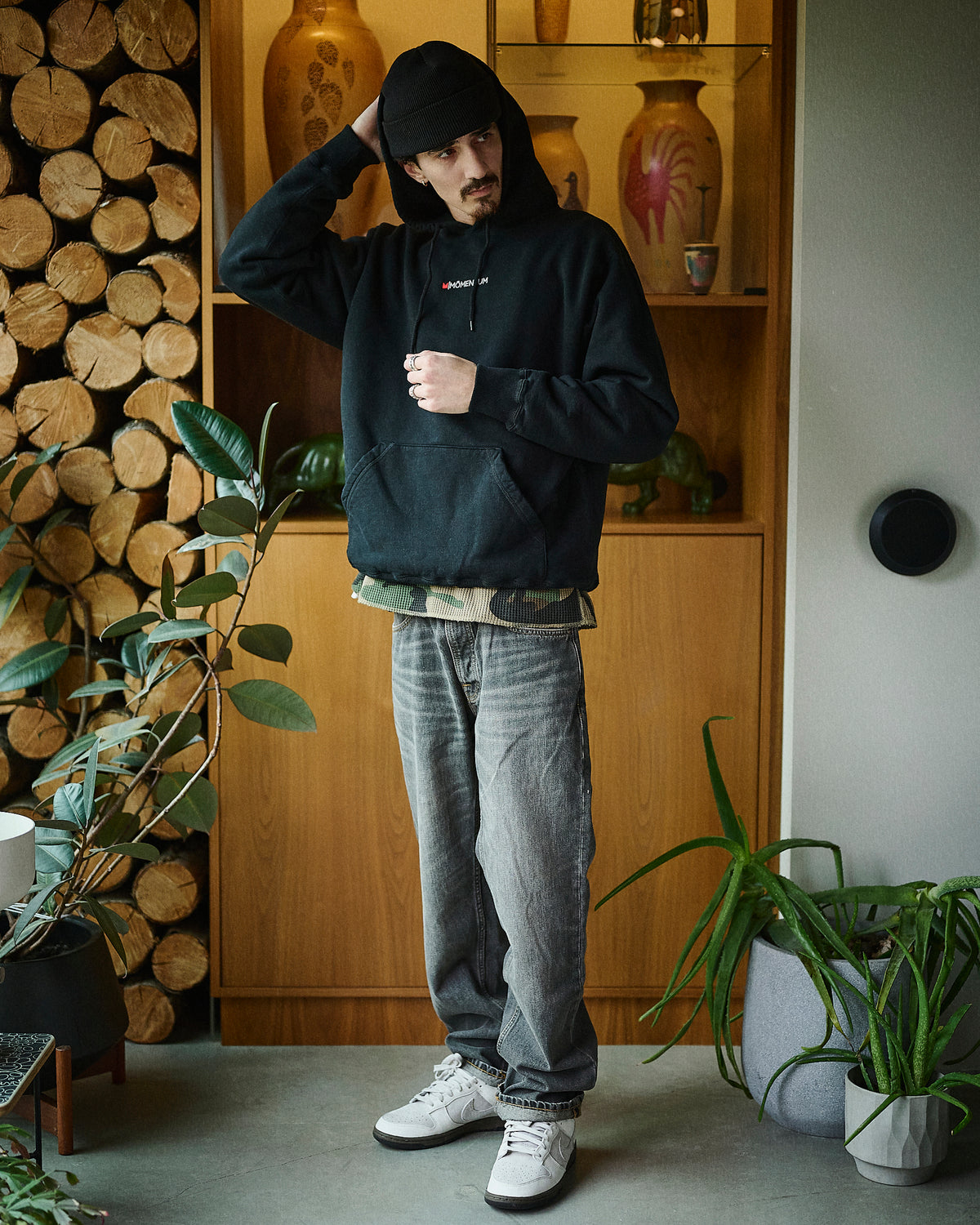 Momentum Basic Hoody Black