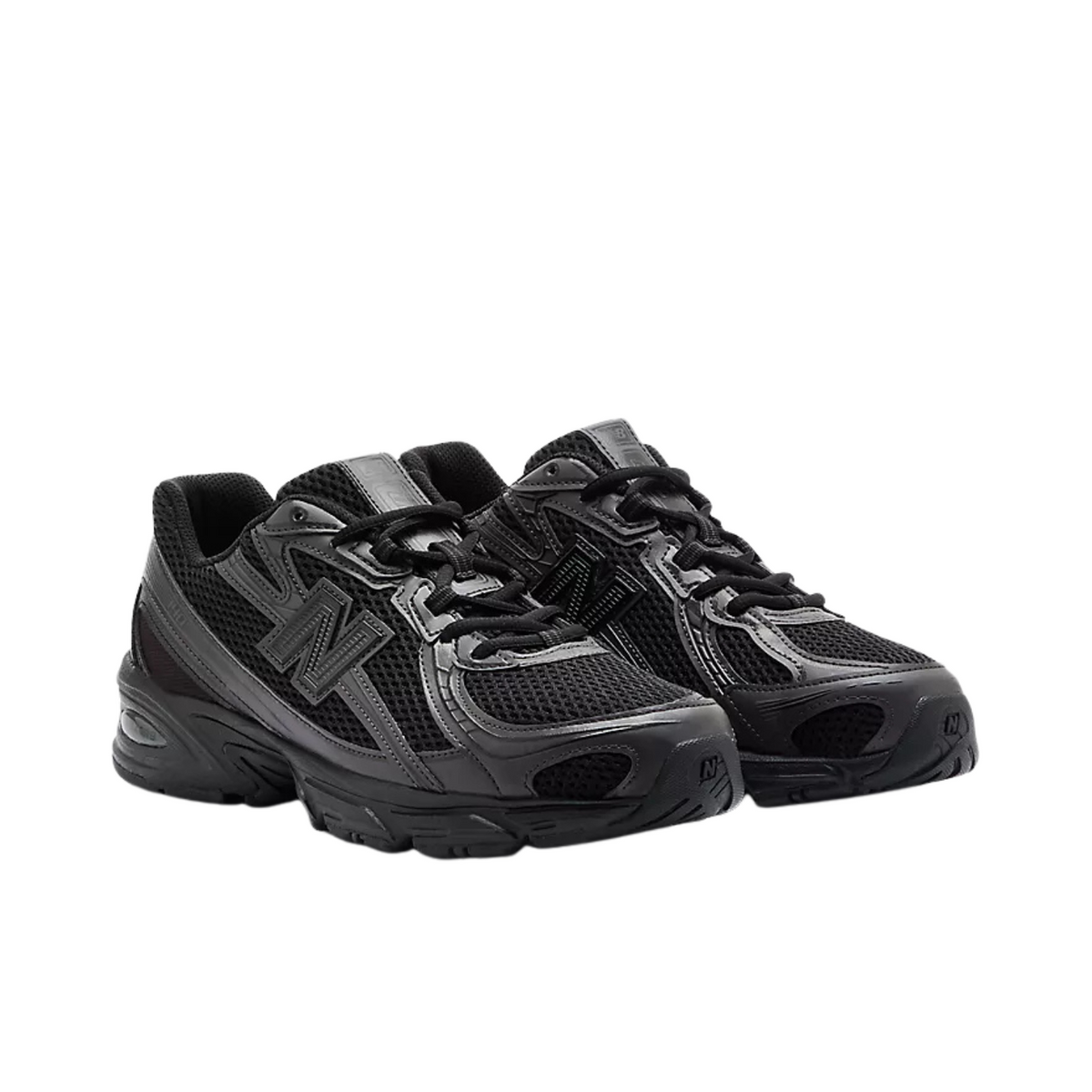 New Balance 740 Core Black/Black Cement 