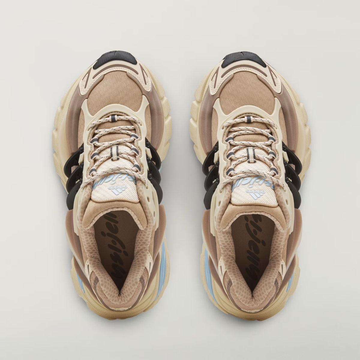 Pharrell William Adistar Jellyfish Crystal Sand/Trace Brown/Core Black 