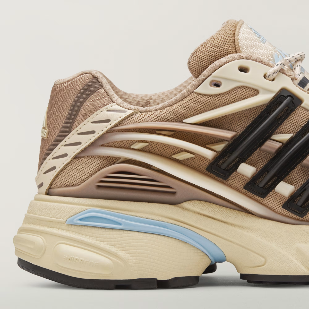 Pharrell William Adistar Jellyfish Crystal Sand/Trace Brown/Core Black 