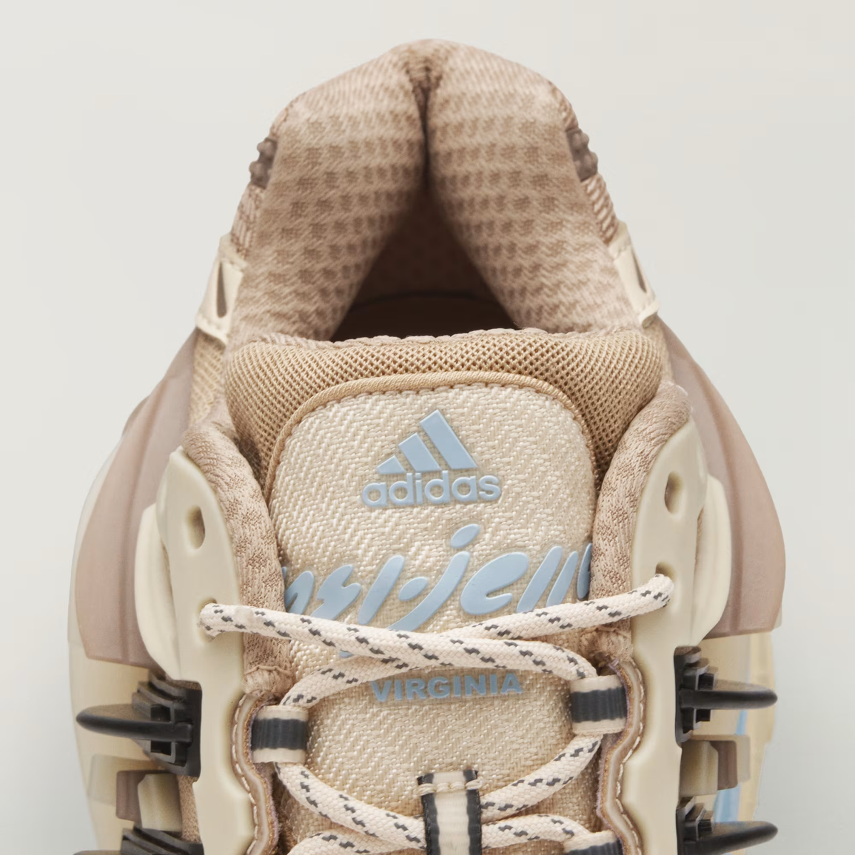 Pharrell William Adistar Jellyfish Crystal Sand/Trace Brown/Core Black 