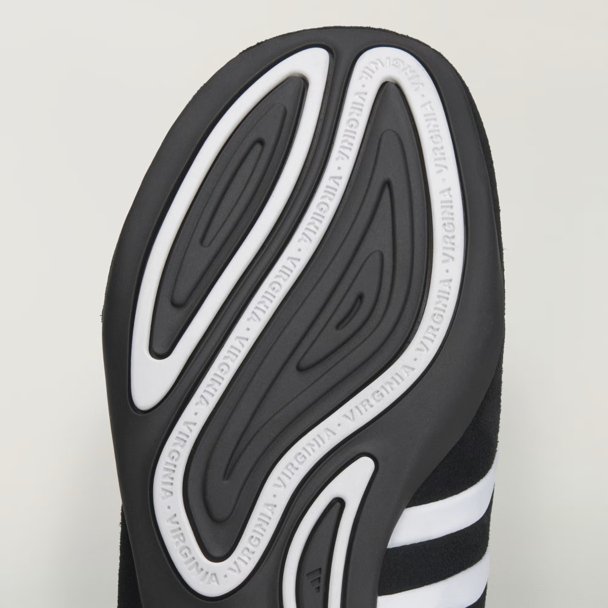 Pharrell Williams Vario Flat Earther Core Black/White KJ0953 