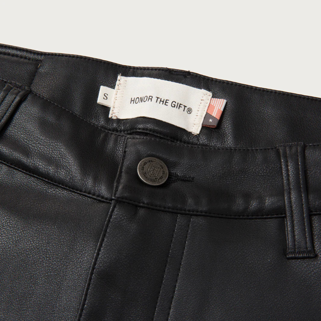 W VEGAN LEATHER SHORT
