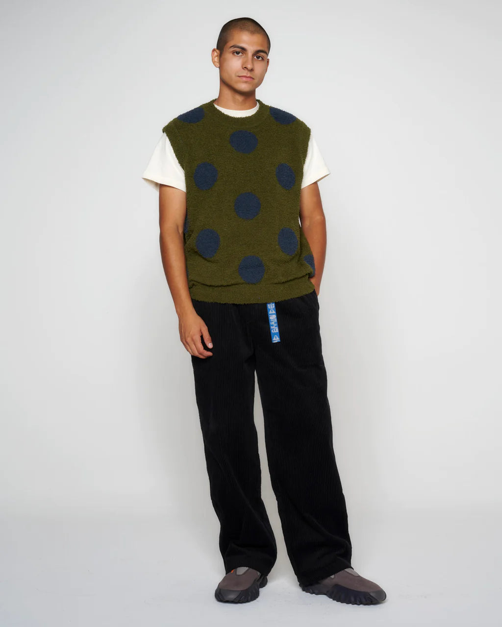 【美品】Ds Knit Vest - OLIVE DAN ハズム Bascom Vest - handknitting pattern in Germantown Bulky – Kelbourne