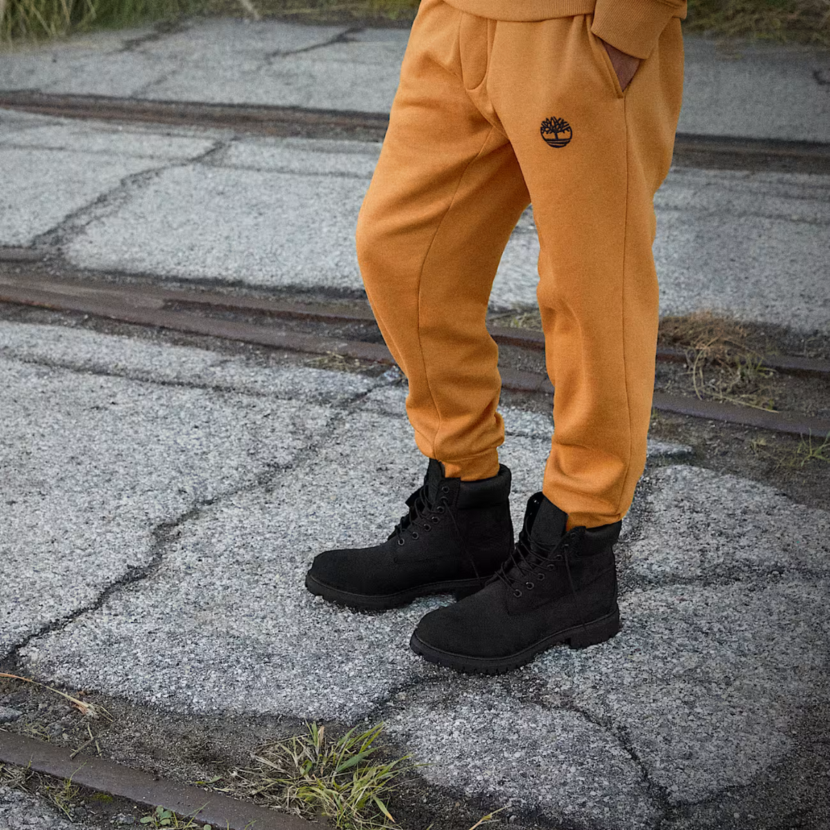 6" LACE UP WATERPROOF BOOT