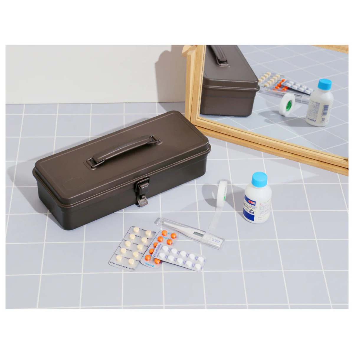 Toyo T-320 Toolbox Titanium 