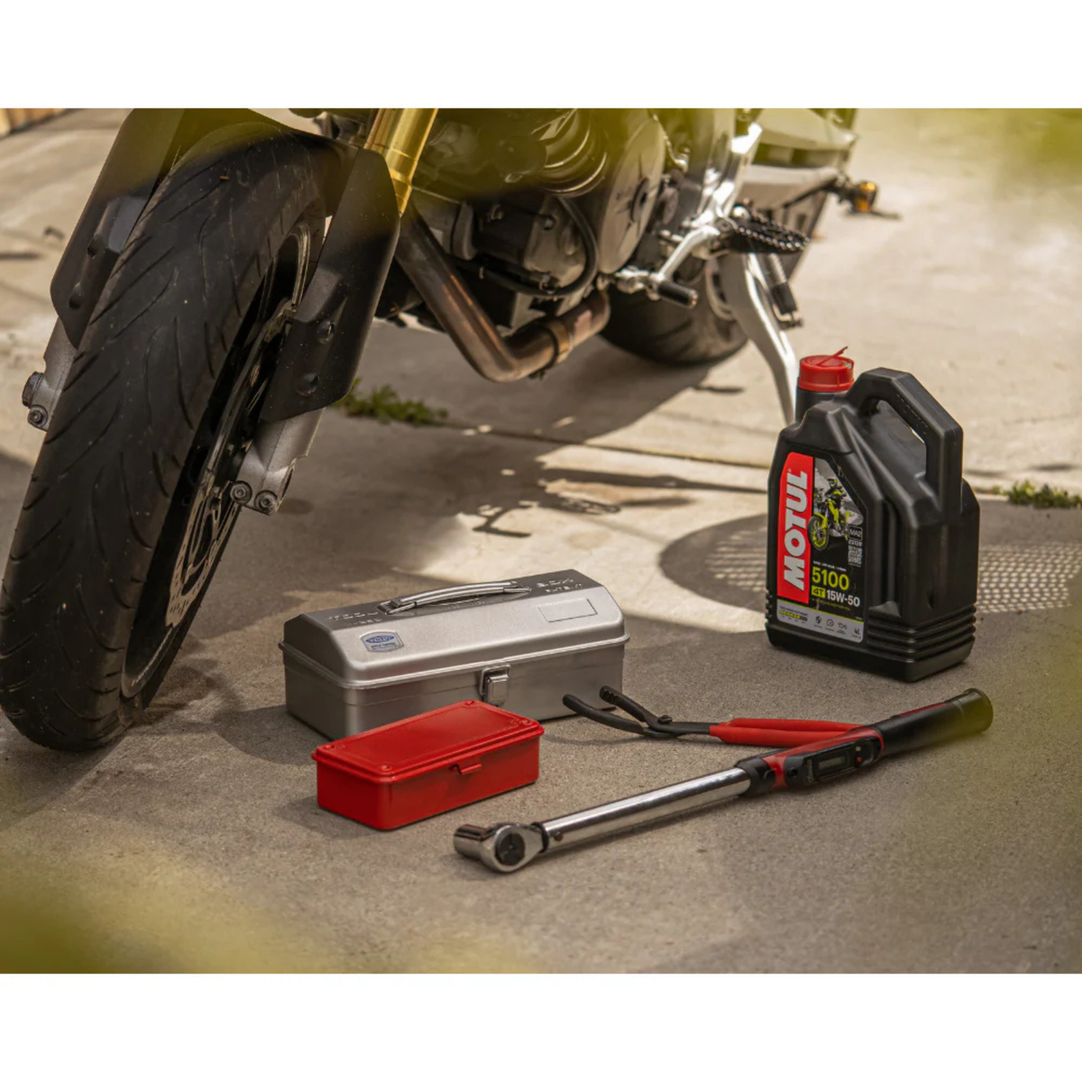 Toyo Y-280 Toolbox Silver