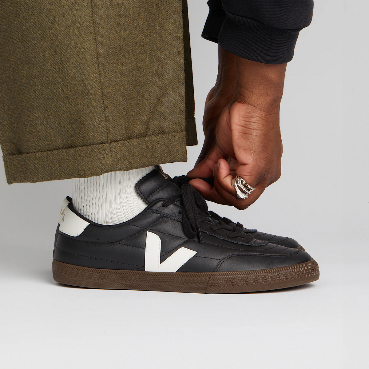 Veja Panenka O.T. Leather Black/White