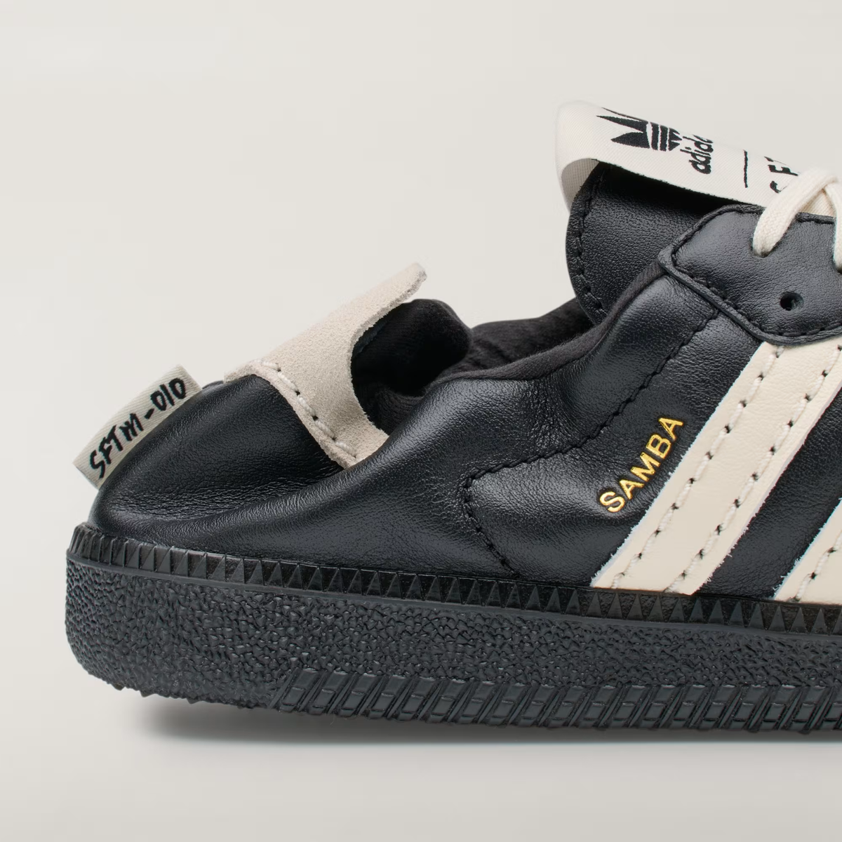 W Samba OG X Song For The Mute Core Black/Cream White/Gold Metallic 