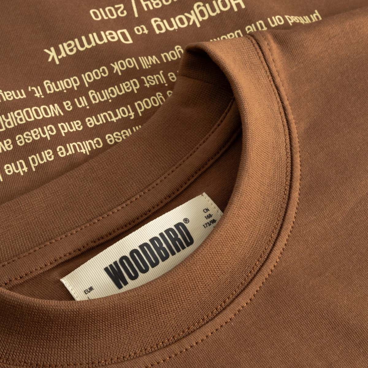 Woodbird Beam Lion Tee Mid Brown