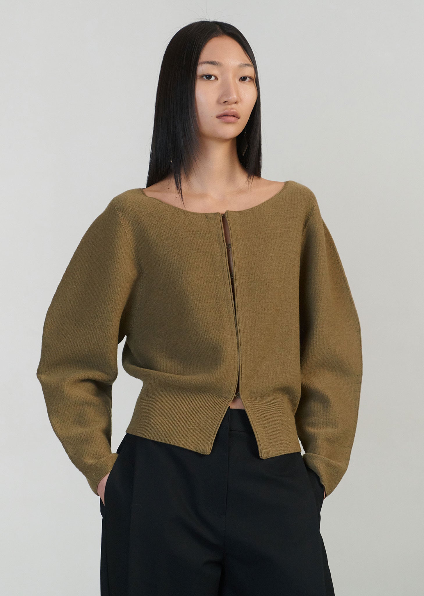 WHOLEGARMENT ROUNDED CARDIGAN - KHAKI I AMOMENTO 