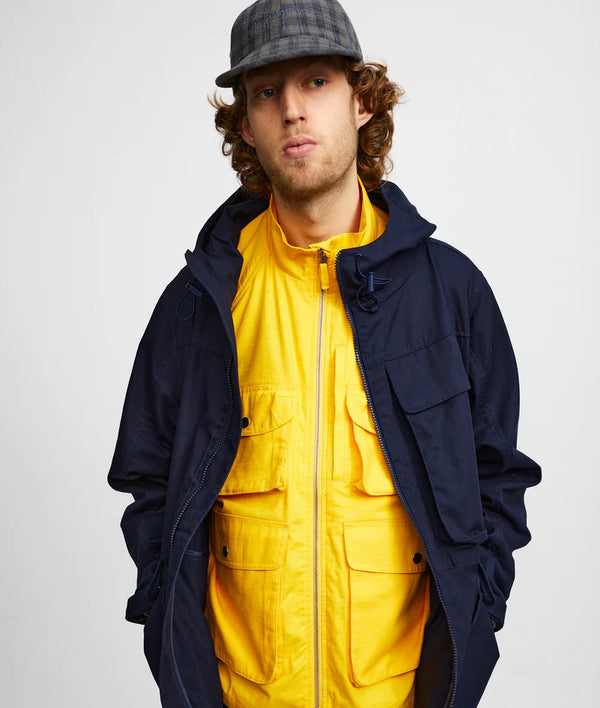 BIG POCKET HOODED JACKET