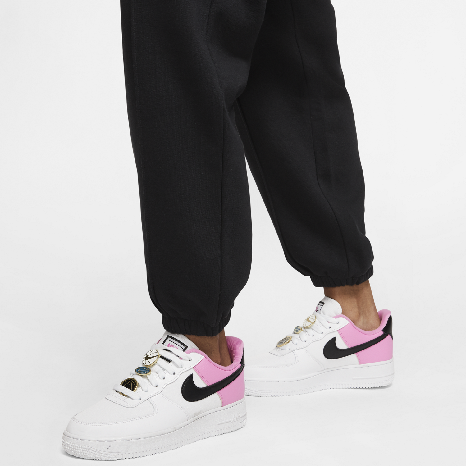 Nike Women's NSW Loose Pant Varsity : : Clothing, Shoes