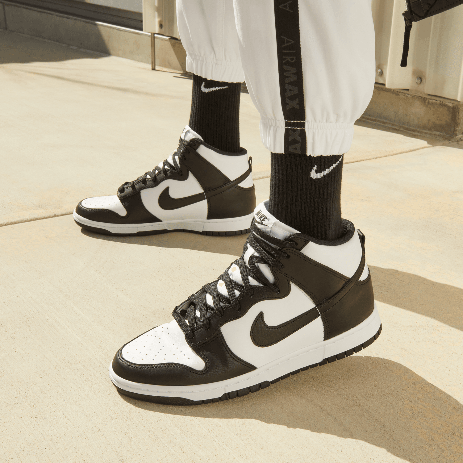 Nike dunk outlet hi white black