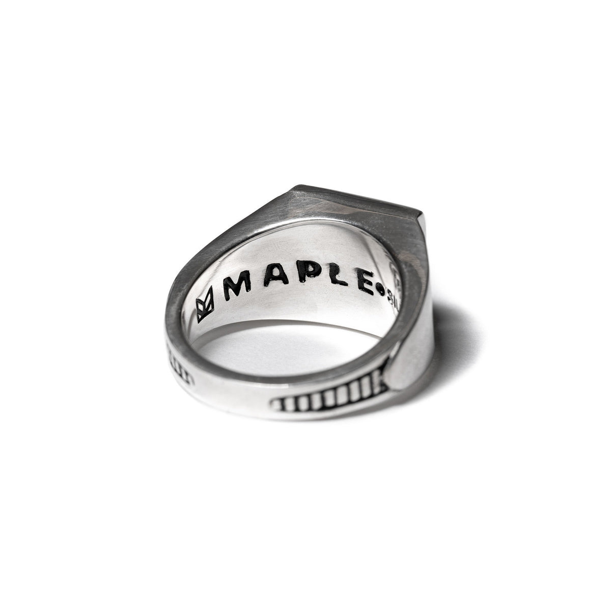 MAPLE JEWELERY COLLEGIATE RING (SILVER/LABRADORITE)