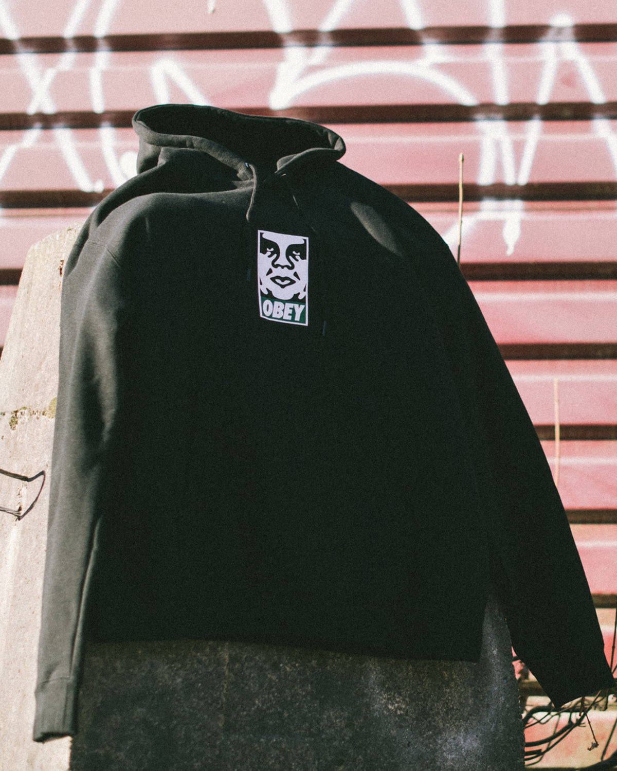 OBEY M'S HOODIES MOMENTUM HAS A POSSE HOODIE