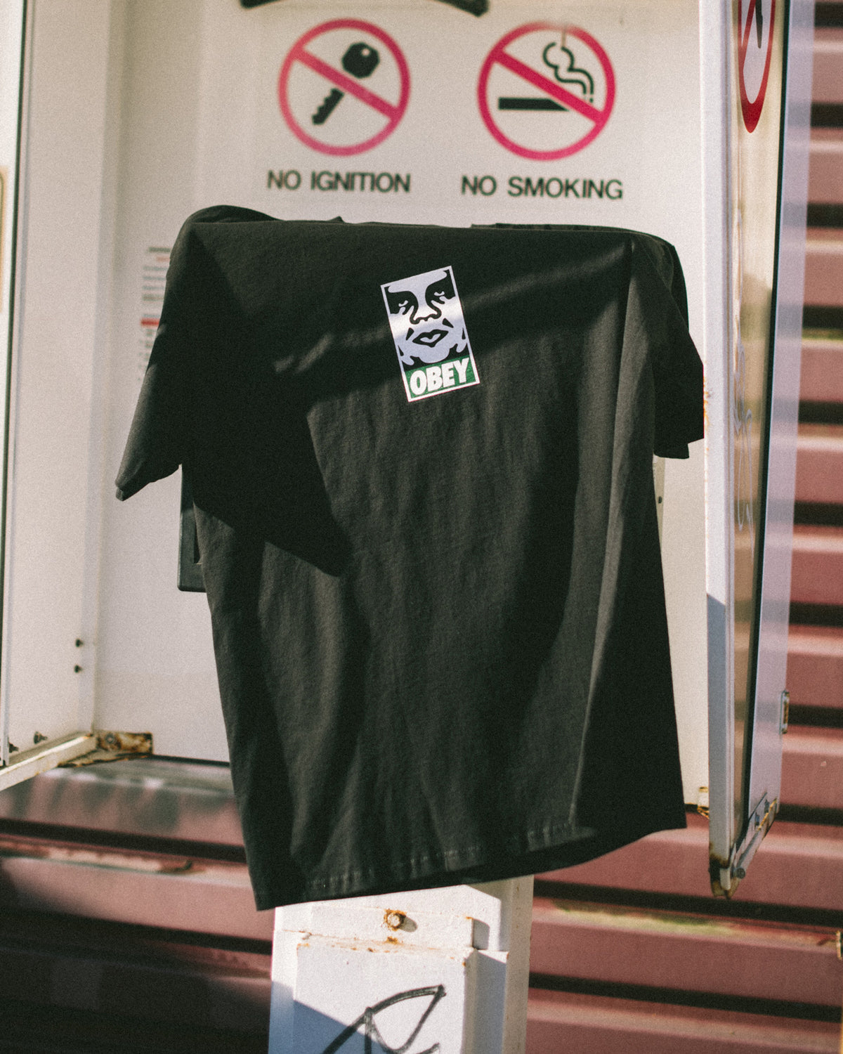 OBEY M'S T-SHIRTS MOMENTUM HAS A POSSE TEE