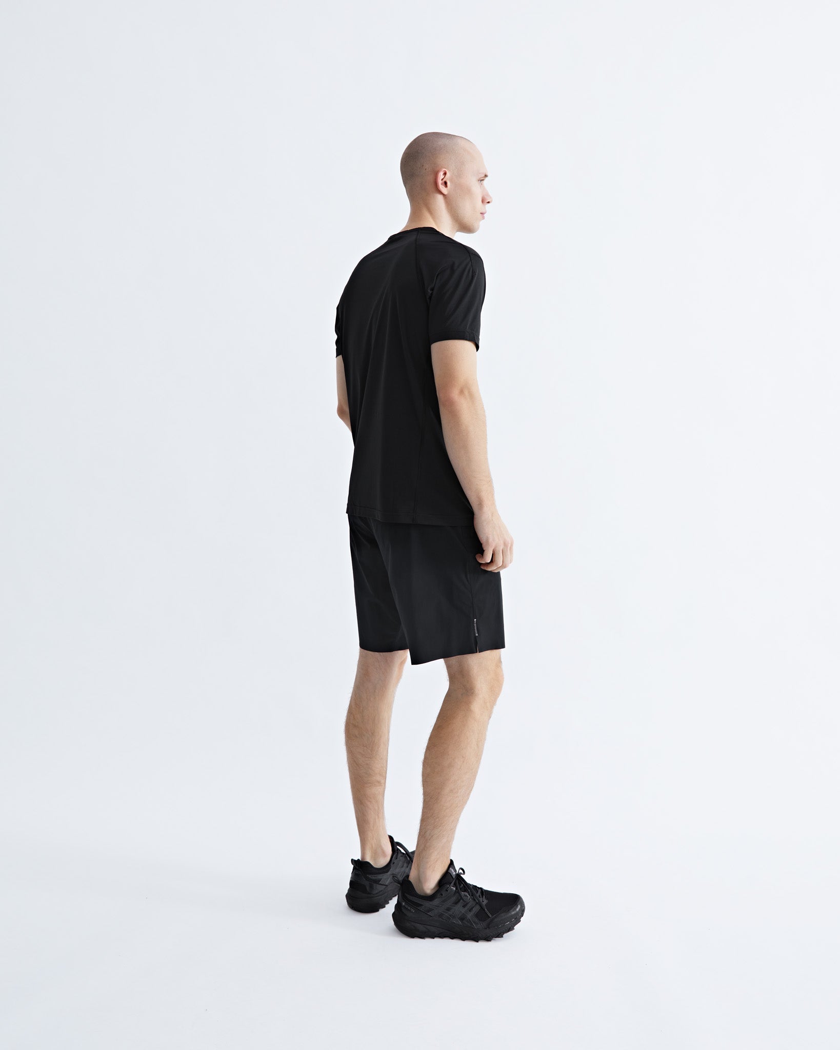 DELTAPEAK 90 TRAINING T-SHIRT - BLACK | REIGNING CHAMP - Momentum Clothing