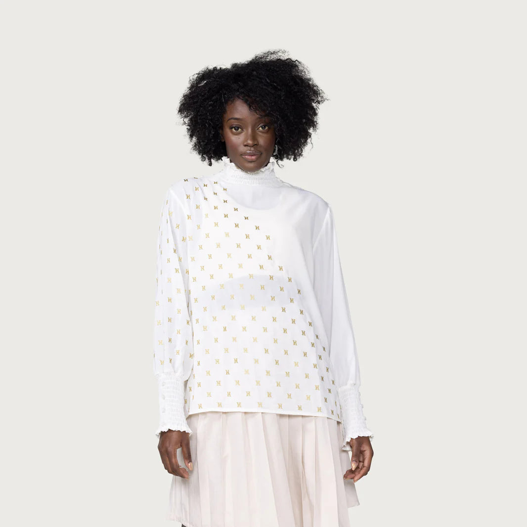 W MONOGRAM TURTLE NECK
